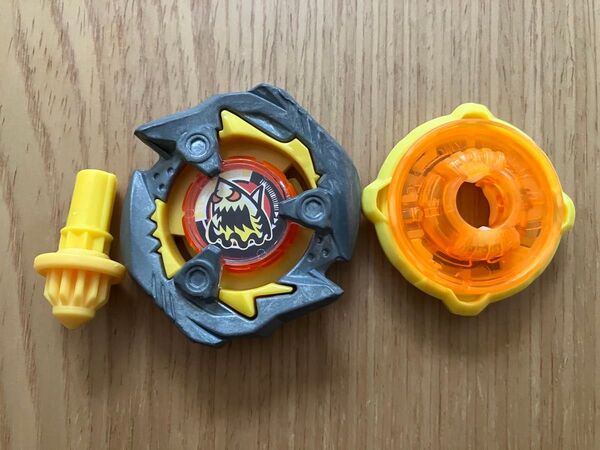 ランダムブースターVol.1 レア ベイブレードX シャークエッジ4-80N Nビット ニードルビット 黄色 beyblade x