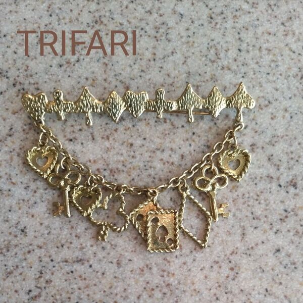 【アクセ30】 トリファリ ブローチ ヴィンテージ コスチュームジュエリー TRIFARI