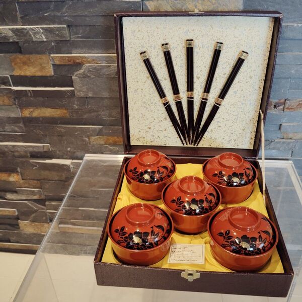 【新品未使用】山中漆器 蓋付椀 吸物椀 5客 箸付き 和食器 合成漆器 汁椀 お椀
