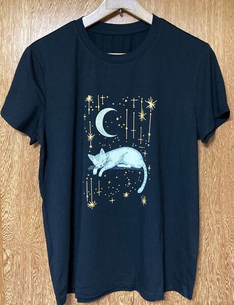 猫とお月様♪ 猫柄 半袖Tシャツ ブラック Lサイズ