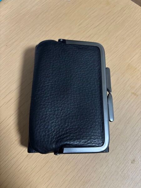 『オーラマ』三つ折りがま口財布美品 財布 ブラック系 小銭入れ 札入れ