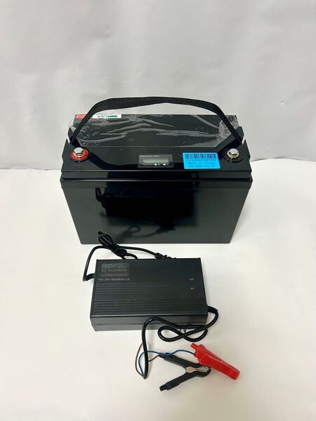 GTK製 【24V 80Ah】 リチウムイオンバッテリー リン酸鉄 LiFePo4 電圧計・残量計 10A充電器