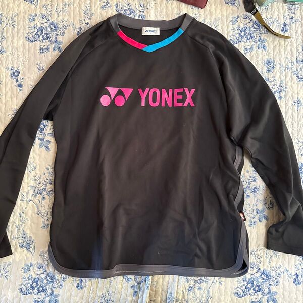 YONEX ライトトレーナー ブラック ピンク 水色 ロゴ入り