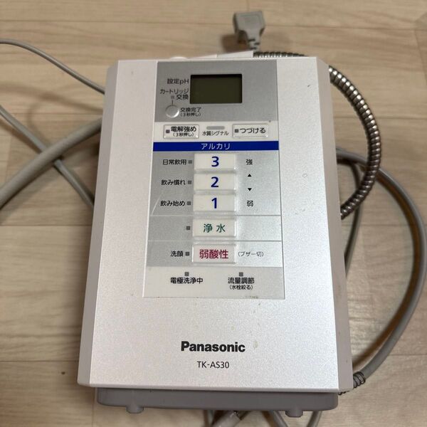 動作未確認の為、ジャンク扱いで出品致します。付属品は写真の全てになります。パナソニック Panasonic 浄水器