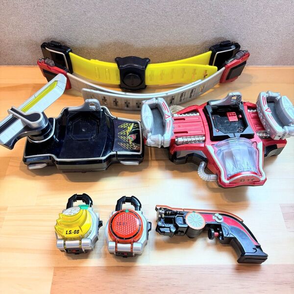 仮面ライダー鎧武 コレクションまとめ売り ゲネシスドライバー 戦極ドライバー ロックシード DX変身ベルト おもちゃ