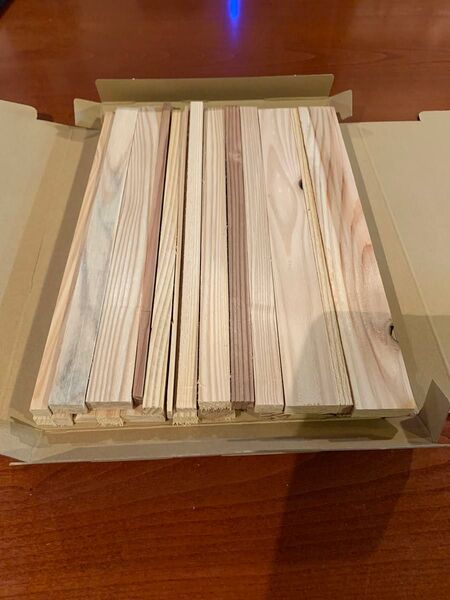 杉材端材長さ約30cm程度ネコポスにまとめてお届けキャンプ用薪材、クラフト素材 木材 DIY