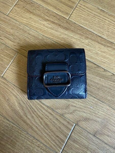 Coach ネイビー 三つ折り財布 *海外限定