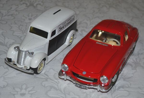 ERTL クラシックカー 貯金箱・Burago メルセデスベンツ 300SL (ミニカー ビンテージ