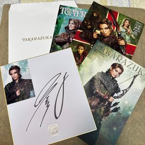 【宝塚歌劇団 ROBIN THE HERO】 雪組 朝美絢 サイン プログラムなど