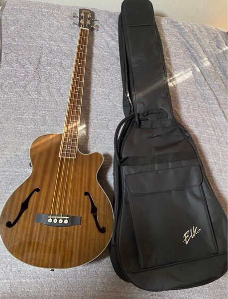 アコースティックベース 新同品