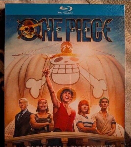 『ONE PIECE ワンピース 実写版』/海外正規品/ブルーレイ/ 2枚組/日本語字幕吹替あり/リージョンフリー 未開封