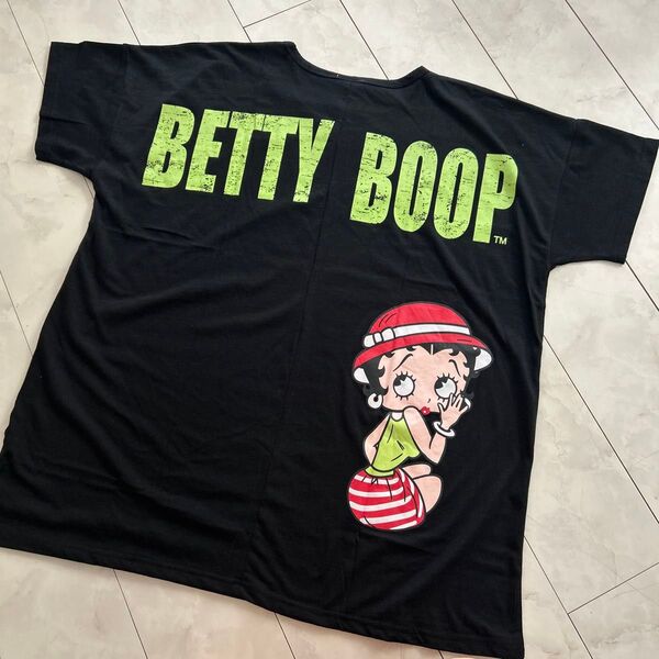 新品未使用 Betty Boop ベティちゃん ビッグTシャツ M〜L 黒