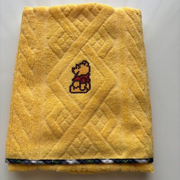 ディズニー くまのプーさん 縁パイピング 刺繍タオル イエロー系 内野株式会社