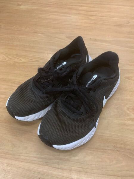 NIKE レボリューション スニーカー 23cm ナイキ NIKE スニーカー ブラック