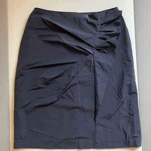 バーニーズニューヨーク ネイビータイトスカート(春夏)