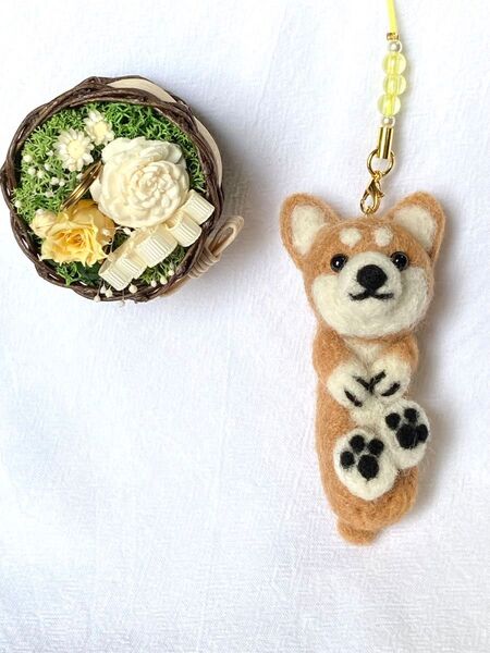 羊毛フェルト犬 茶柴のストラップ ハンドメイド