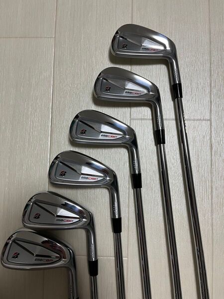 ☆美品 2025 258CBP アイアンMODUS TOUR105 DUAL FLOW-S 5I〜PW 6本セット