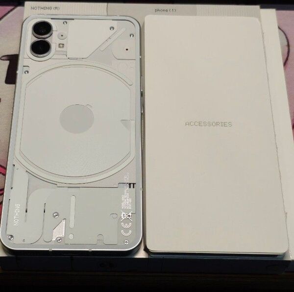 Nothing Phone 1 ホワイト 8+256GB 中古 小傷多め 初期化済み