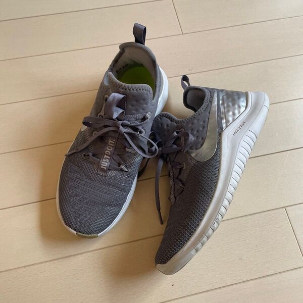 値下☆NIKE/ナイキ FREE TR8トレーニングシューズ ☆スニーカー サンプル