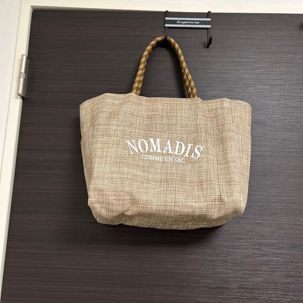 この季節におすすめ!NOMADIS ノマディスリバーシブルトートバッグ