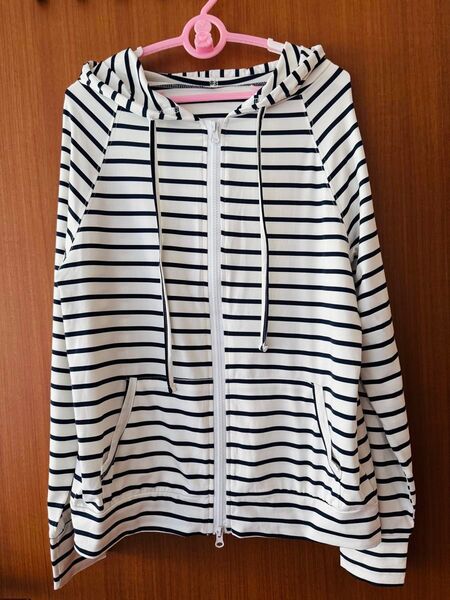 ストライプパーカー トレーニングジャケット UVカット ストレッチ XL ボーダー 白 長袖 水着
