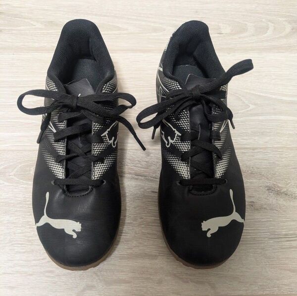 PUMA サッカー トレーニングシューズ ブラック 子供用 22cm アタッカント IT Jr 107482
