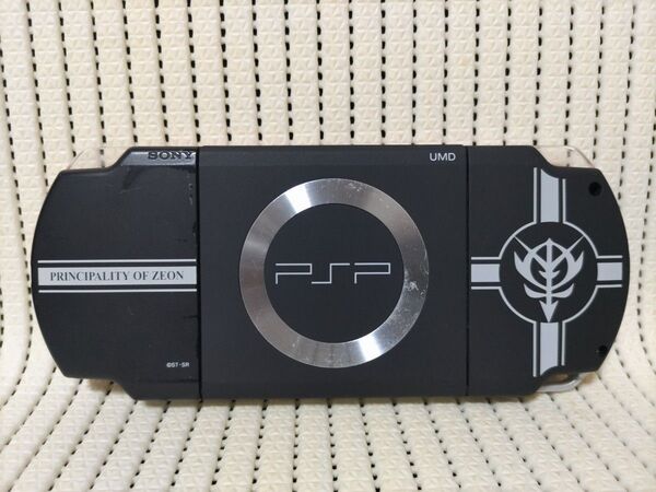 PSP2000 本体 機動戦士ガンダム ギレンの野望 アクシズの脅威 限定版