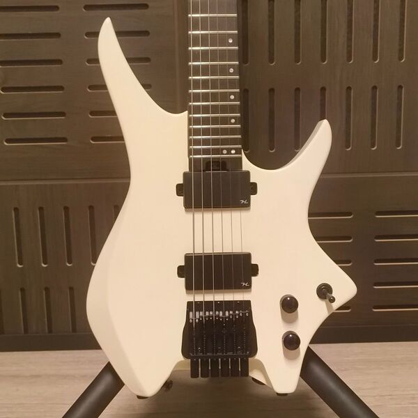 HEX Guitars N400アイボリー ヘッドレスギター