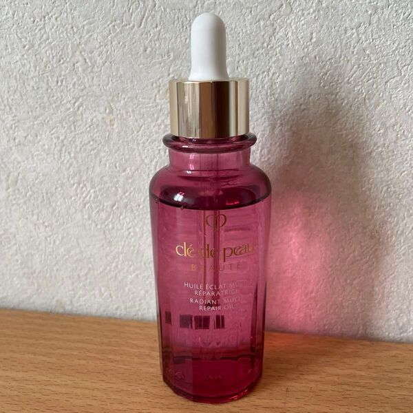 Dior ディオール クレ・ド・ポー ボーテ ユイルレパラトゥリス美容液 75ml