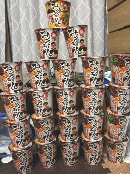 HIKAKIN みそきん 濃厚味噌 カップラーメン 新みそきん