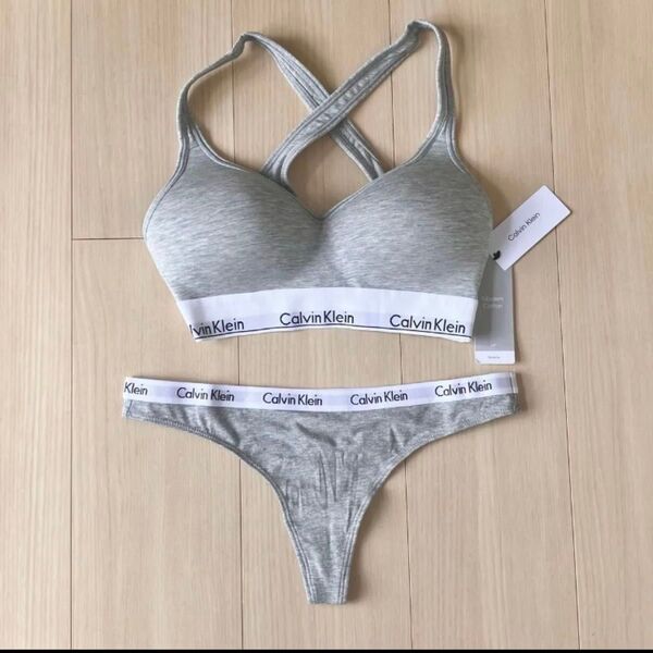 カルバンクライン ブラショーツセット(Tバック)グレー M 女性下着 スポーツブラ CALVIN KLEIN