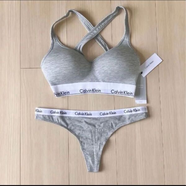 カルバンクライン ブラショーツセット(Tバック)グレー M 女性下着 スポーツブラ CALVIN KLEIN リフトアップブラ