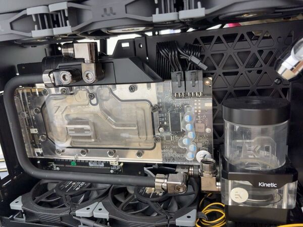 【本格水冷】ASUS GTX1080Ti EKWB水冷ブロック付き