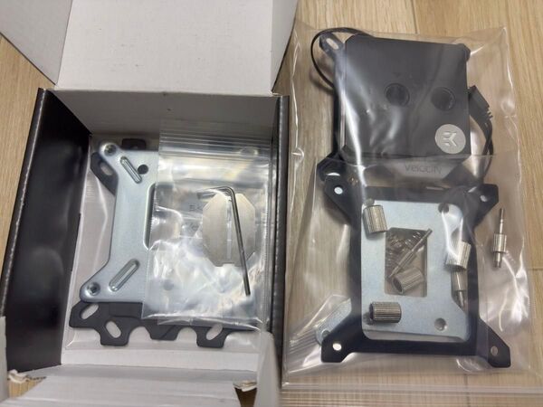 【本格水冷】EKWB VELOCITY Black CPUブロック LGA1700 ジャンク