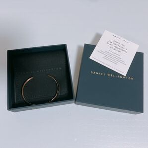 Daniel Wellington バングル ローズゴールド