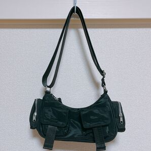 H&M ショルダーバッグ ブラック ナイロン 斜め掛け 多機能