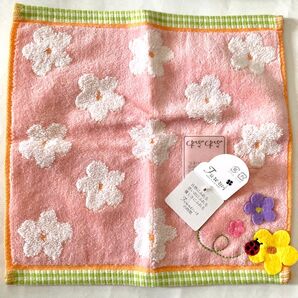 新品 花柄 てんとう虫柄 ミニハンカチハンドタオル ピンク色 白 フレル 未使用品 紙タグ付き ファッション小物 送料無料匿名配送