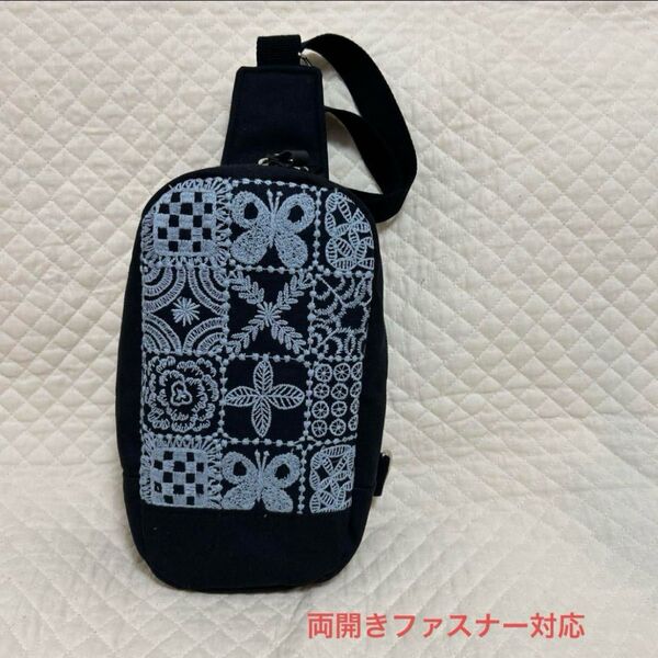 ミナペルホネン ハンドメイド BOXタイプボディバッグ forest tileネイビーブルー