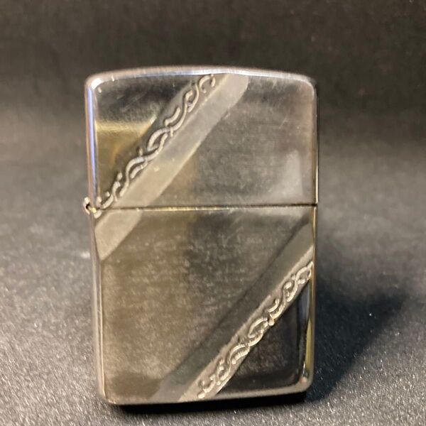 ZIPPO ジッポーライター アーマータイプ 斜めライン彫 2005年製