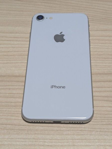 アクティベーションロック解除不可 ジャンク品 iPhone8 SIMフリー シルバー 128GB