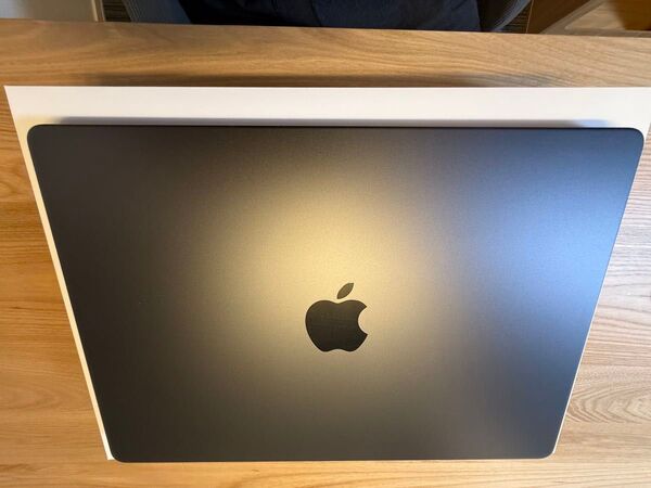 MacBook Pro M4 14インチ スペースブラック