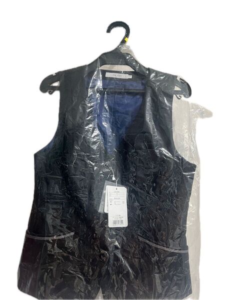 事務服ベスト 黒 7号未使用