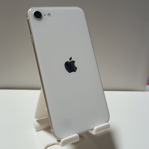 【極美品】 iPhone SE3 64GB スターライト SIMフリー 送料込み