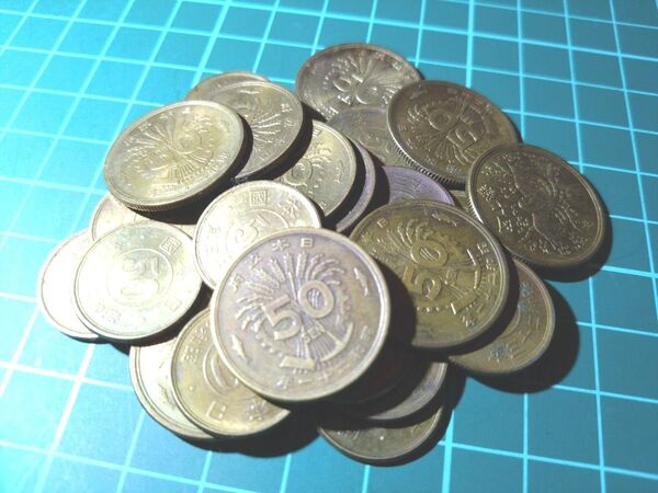 【古銭】大型50銭黄銅貨10枚 小型50銭黄銅貨20枚 全年号 計30枚セット