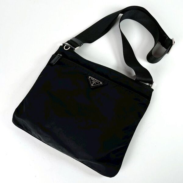PRADA プラダ ショルダーバッグ サコッシュ ポシェット 斜め掛け 三角ロゴ トライアルグル ナイロン ブラック 黒