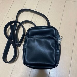 GU ミニショルダーバック