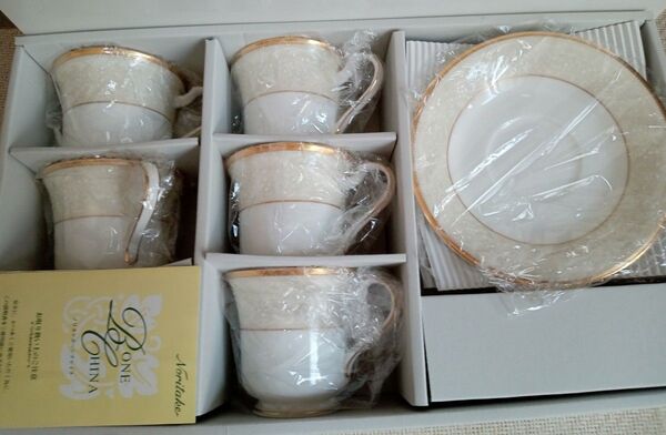 ノリタケ ホワイトパレス Noritake ボーンチャイナ カップ&ソーサー5客