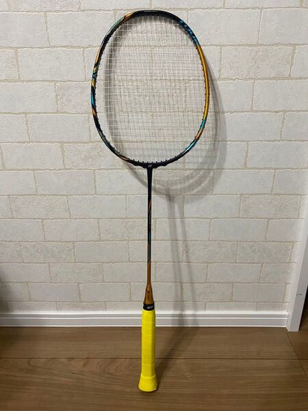 ヨネックス アストロクス88D TOUR 3U5 美品 ガット付 バドミントン ラケット ASTROX YONEX
