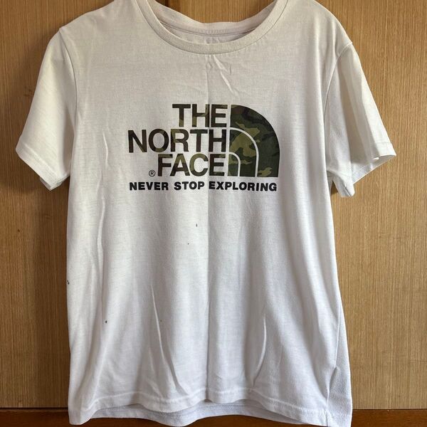 THE NORTH FACE Tシャツ ホワイト 迷彩ロゴ