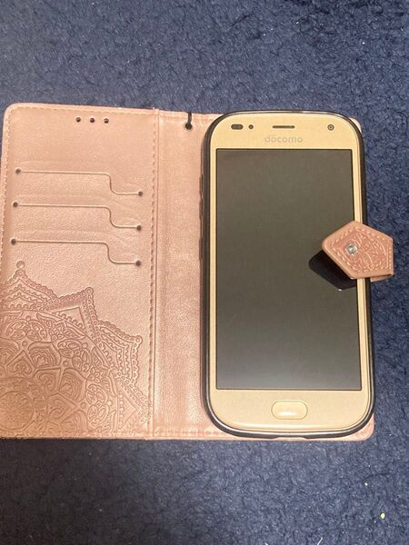 らくらくスマートフォン me F-01L